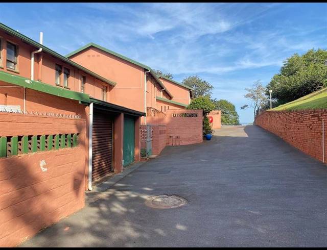 3 BEDROOM APARTMENT FOR SALE IN WOODHAVEN